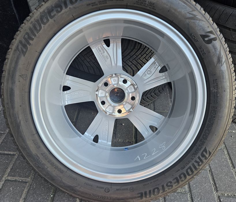 4x Felgi alu oryginalne SKODA OE 6.5 x 17 5x112 ET46 Octavia Superb [1