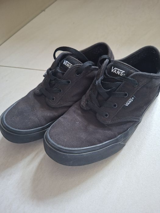 Buty vans rozm 39, stan bardzo dobry, kolor czarny.