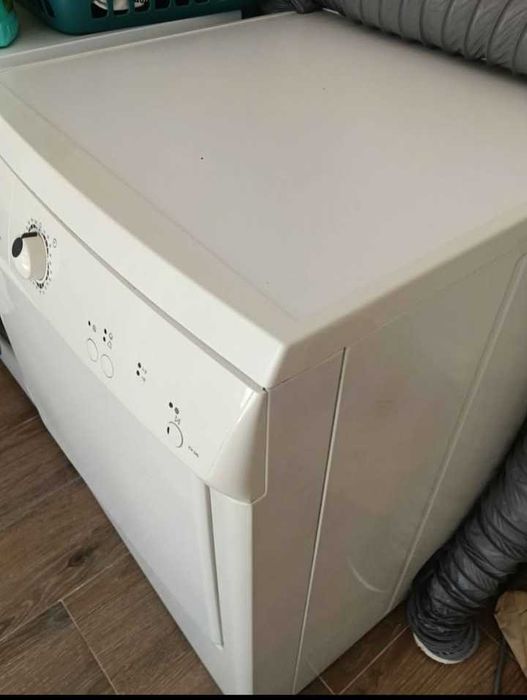 Máquina de secar roupa Zanussi