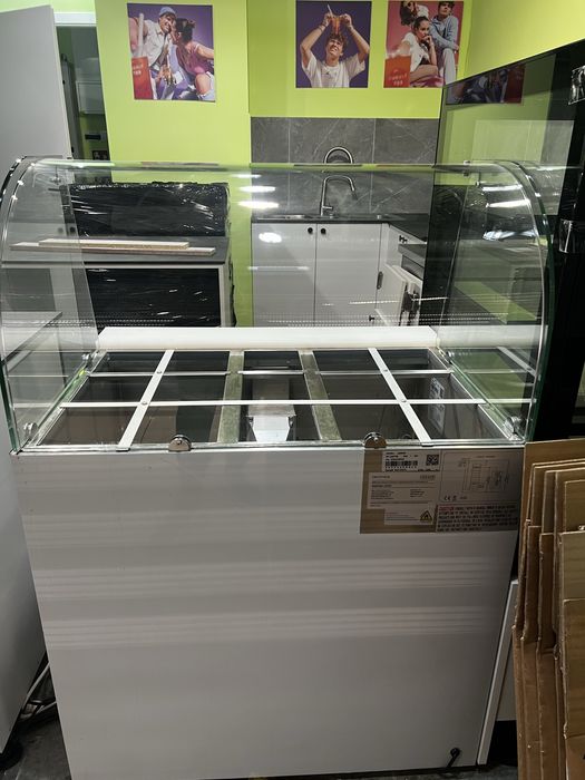 Stół chlodniczy sałatkowy 2-drzwiowy