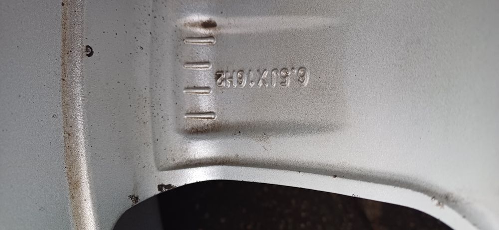 Alufelgi 6,5x16 cali , rozstaw śrub 4x100.