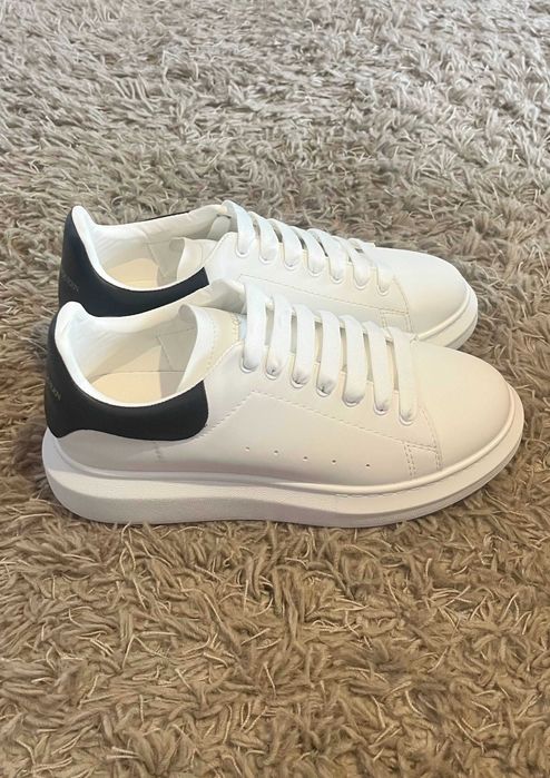 Alexander mcQueen
