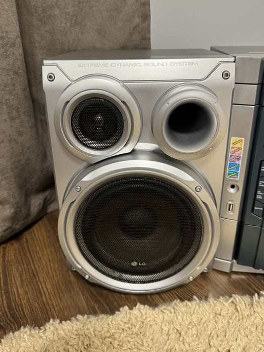 Музичний центр LG