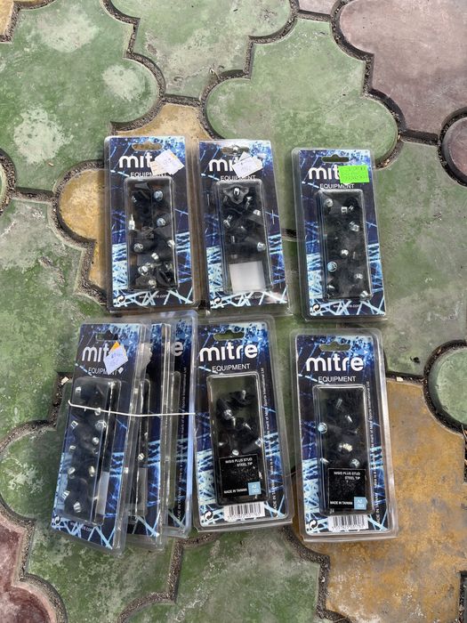 Metalowe wkrety do butow pilkarskich Mitre