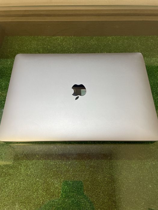 MacBook Pro 13 2022 M2 8/256 GB