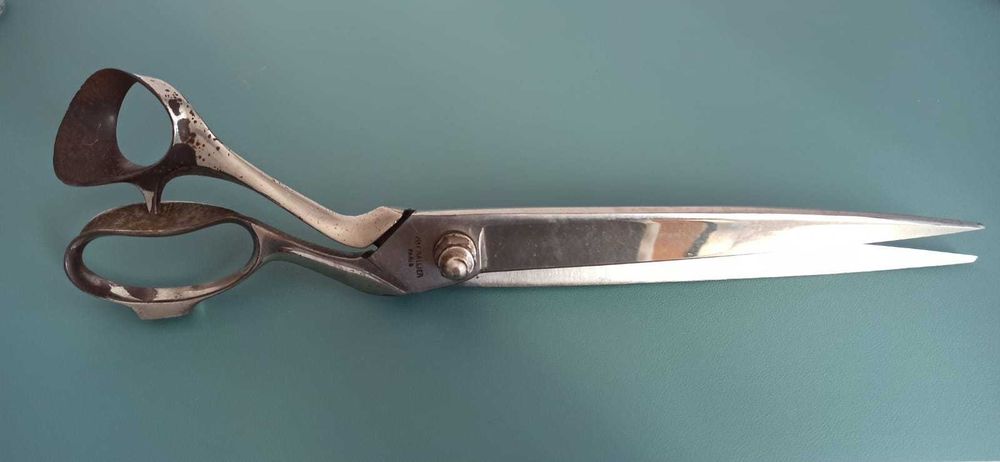 Tesoura de Alfaiate Antiga F. Gallier