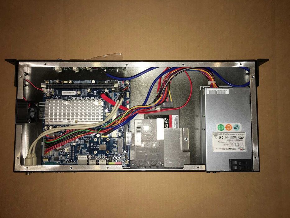 Промисловий міні-комп’ютер / Mini-ITX ПК (VIA Nano 1.0GHz, 3×LAN)