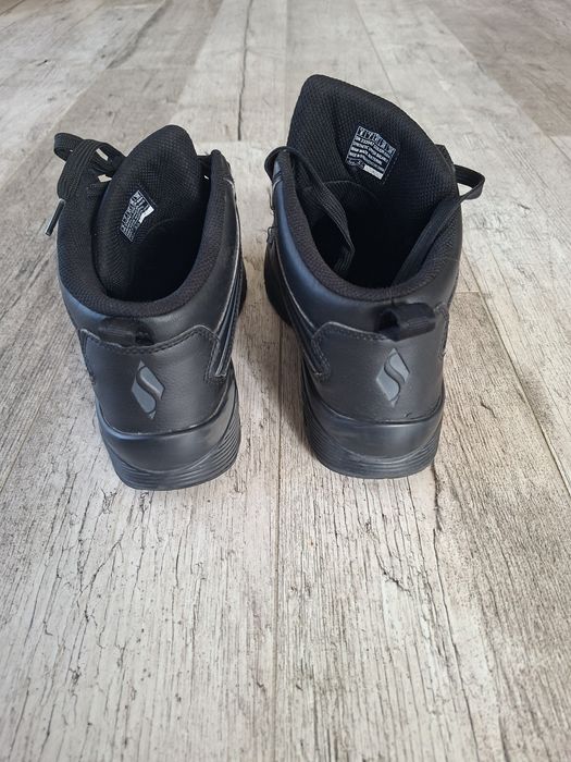 Buty skechers uno keep close