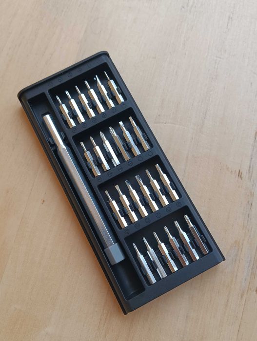 Набір викруток 25 в 1 для телефонів/годинників; 24 біти; 1 викрутка