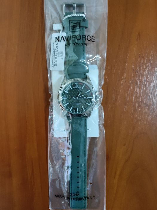 Годинник наручний чоловічий