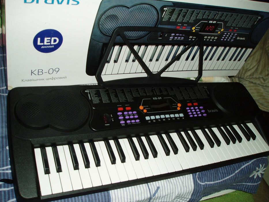 продам новый синтезатор