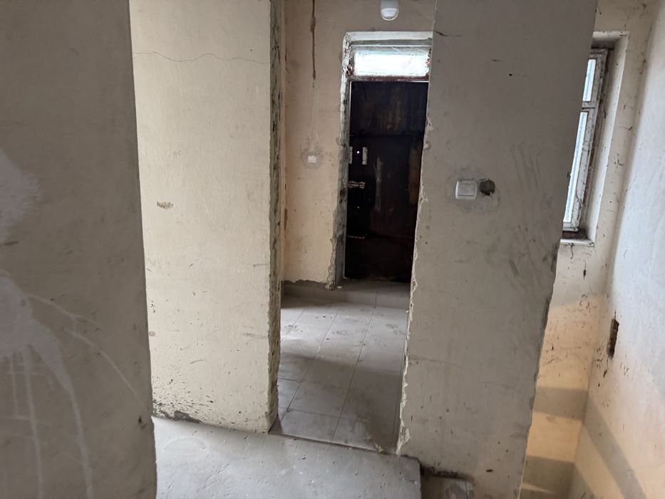 Оренда гаражу 180 кв  світло 3ф вода каналізація