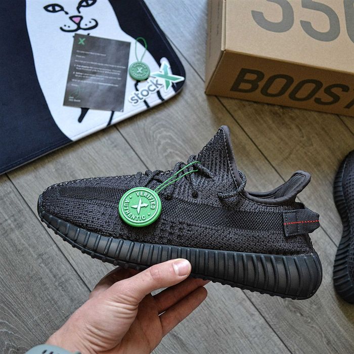 Женские кроссовки Adidas Yeezy Boost 350 V2 Static Black (Reflective)