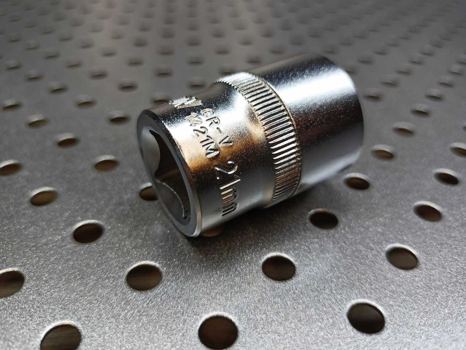Nasadka 21 mm 1/2" 12-kątna CrV HONITON nasadka 21mm dwunastokątna