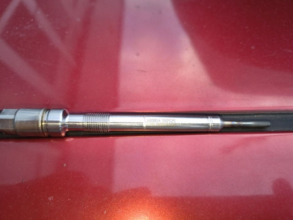 Свеча накаливания   с датчиком давление VAG