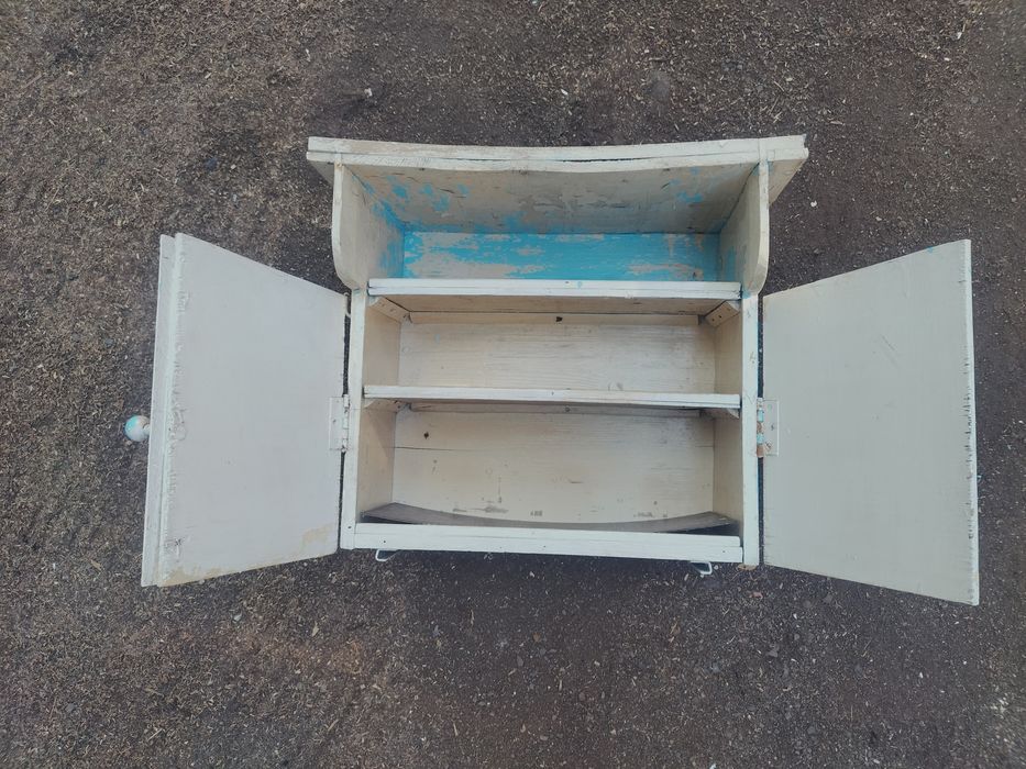 Szafeczka sanitarna PRL