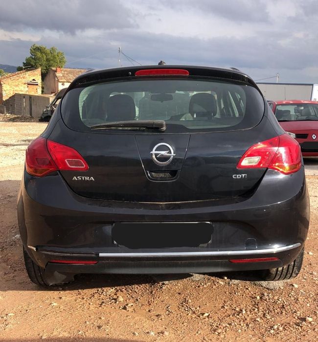 Injetor Opel Astra J Berlina 5P