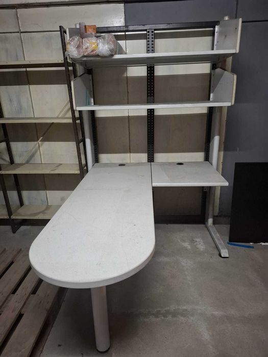 Mobiliário Profissional P/Material Informático