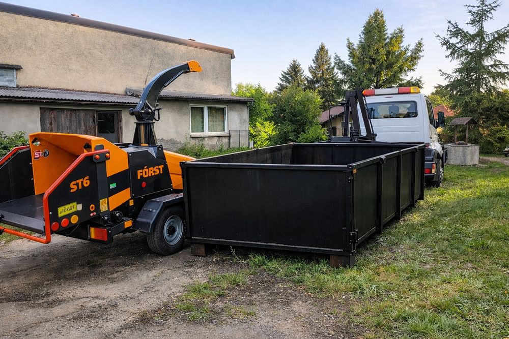 Wynajem rebaka usługa rebakiem plus kontener na zrebke gałęzie drewno