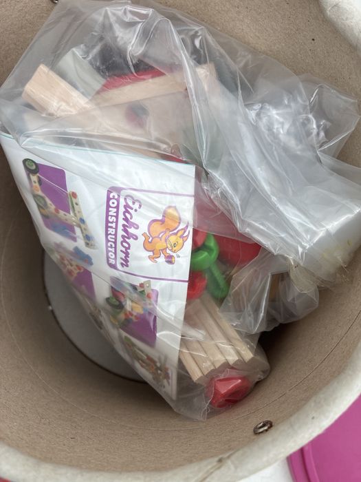 Brinquedos educativos Montessori Puzzle Comboio Cubos