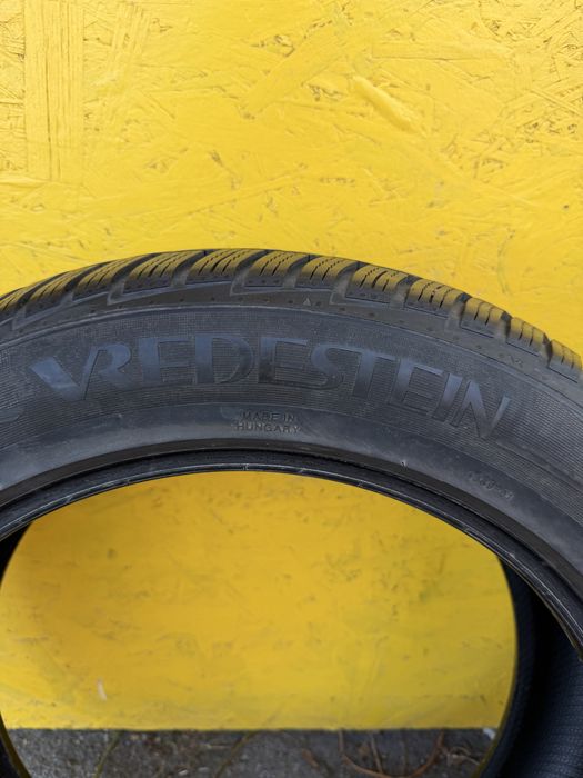 Шини Резина 225.55 R18 Vredstein Зима