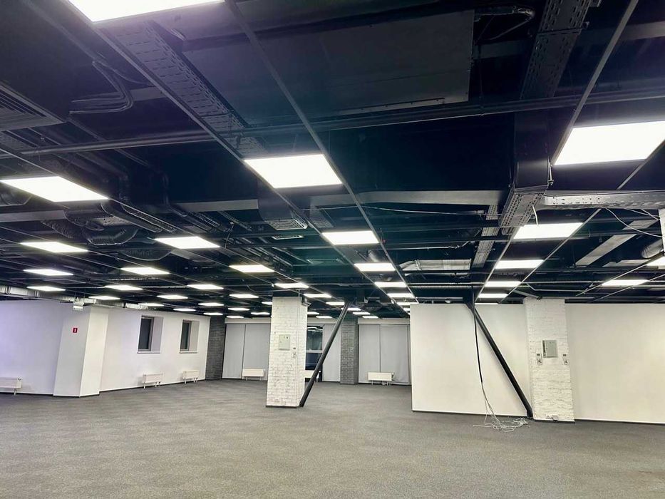 Офис с генератором, 2500 кв.м., метро Шулявка. ТРЦ COSMO MULTIMALL