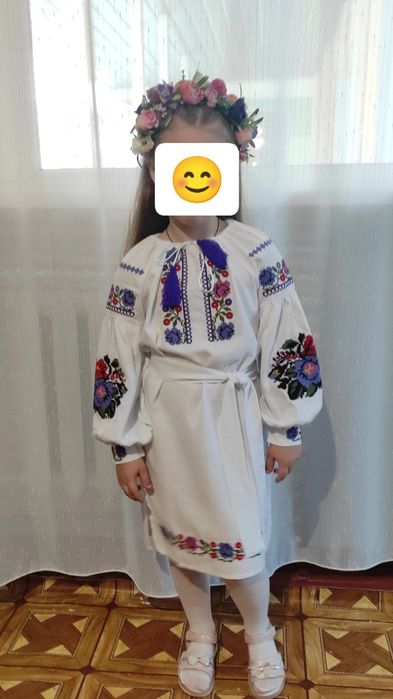 Продам вишиту сукню 128