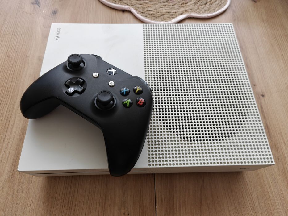 Xbox One S 1 TB + pad (gratis)