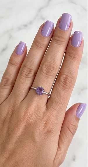 Anel com pedra Ametista 4mm em Prata 925