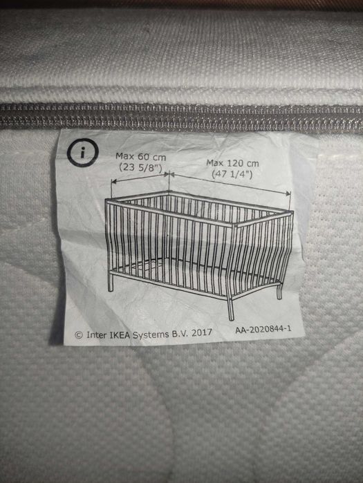 Cama de grades de criança com 2 alturas de estrado