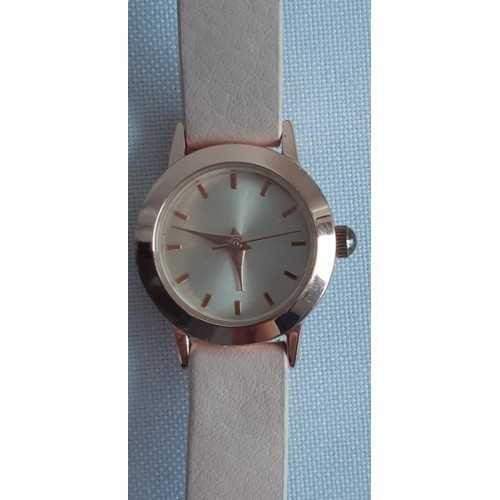 Часы наручные женские с длинным ремнем Bijou Rigitte