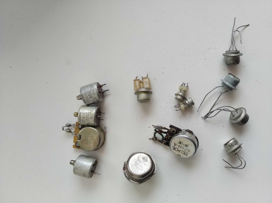 Конденсатори, резистори,транзистори,радіодеталі,мікроплати