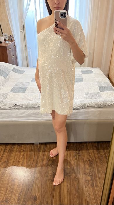 Плаття жіноче може бути для вагітних нарядне