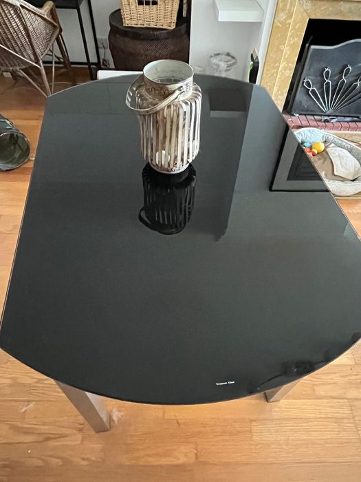 Mesa vidro preto extensível em bom estado – oportunidade
