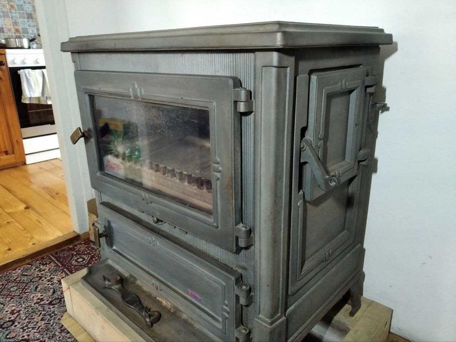 Piec koza żeliwna na drewno i węgiel