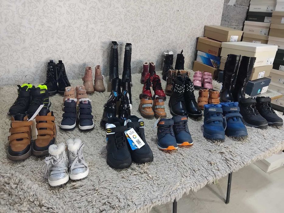 Дитяче взуття оптом нове