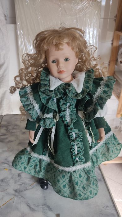 Bonecas de porcelana