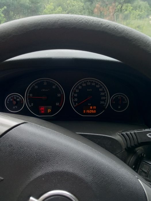 Opel Vectra C 2004 2.2