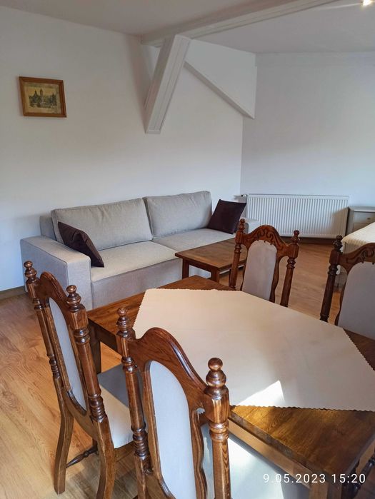 Pokoje z łazienkami i widokiem na góry w centrum Karpacza