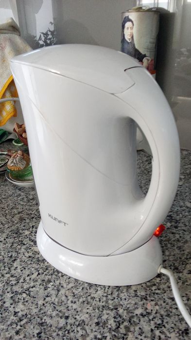 FERVEDOR Eléctrico Portátil. Como Novo.