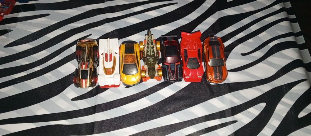Hotwheels машинки