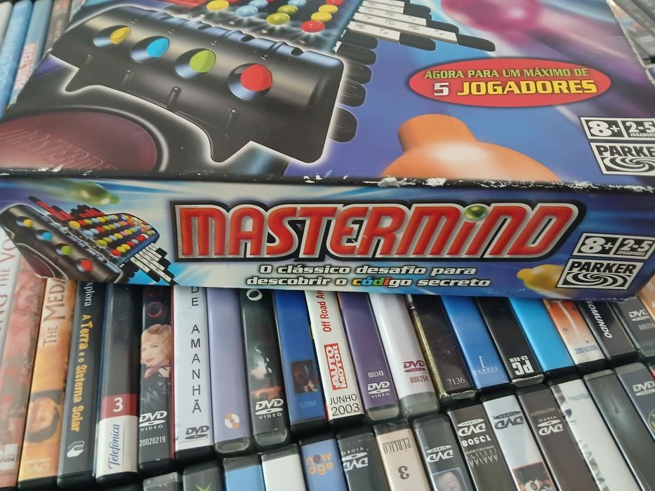 Jogo mastermind antigo