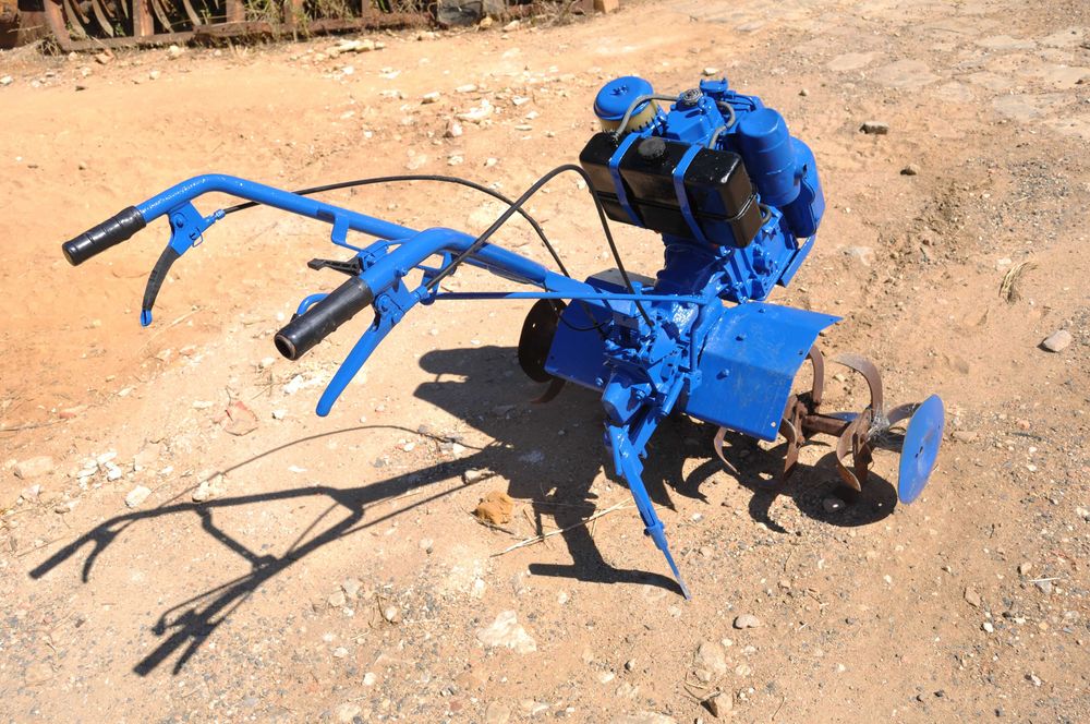 motoenchada a gasóleo 12 c.v motor lombardini