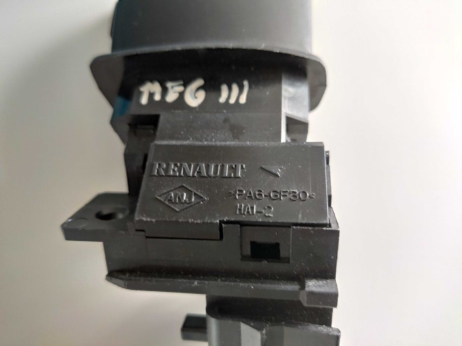 Pilot multimediów Renault Megane III 3