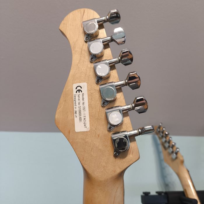 Gitara elektryczna Suzuki typu strat