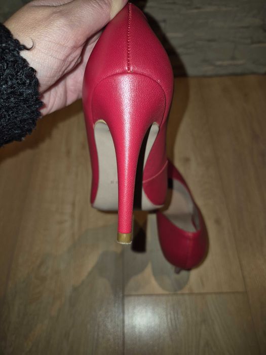 Czerwone szpilki - Ryłko