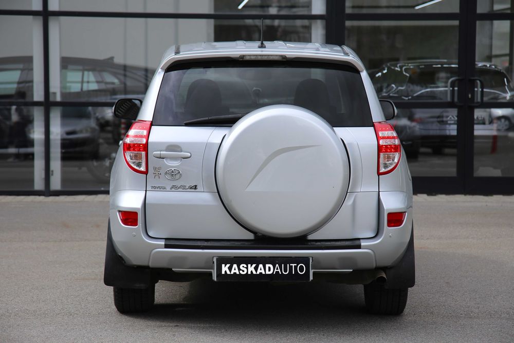 Продам Toyota Rav 4