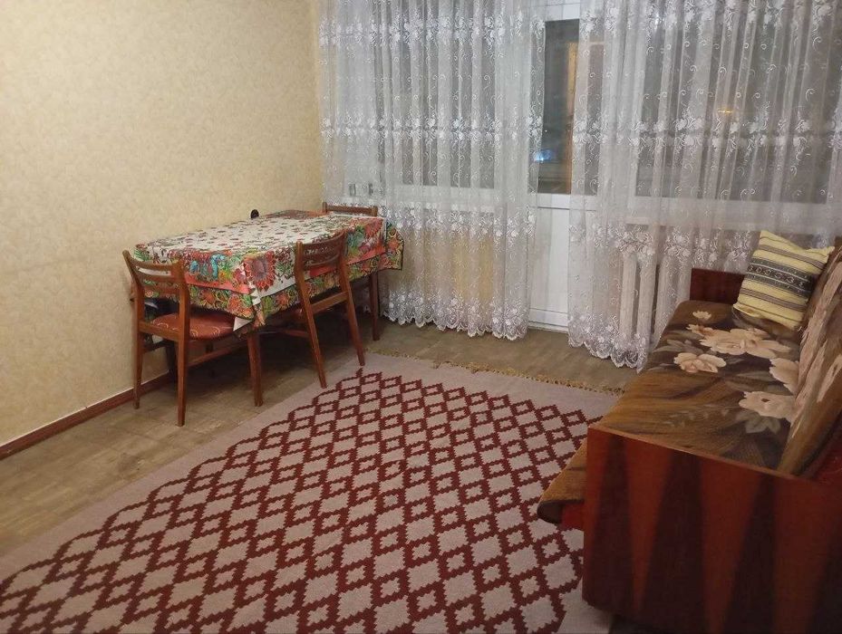 ПОДОБОВО. район з.д. Вокзалу (пішки)