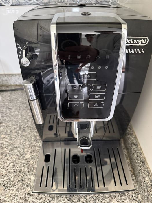 Máquina de Café De'Longhi Dinamica