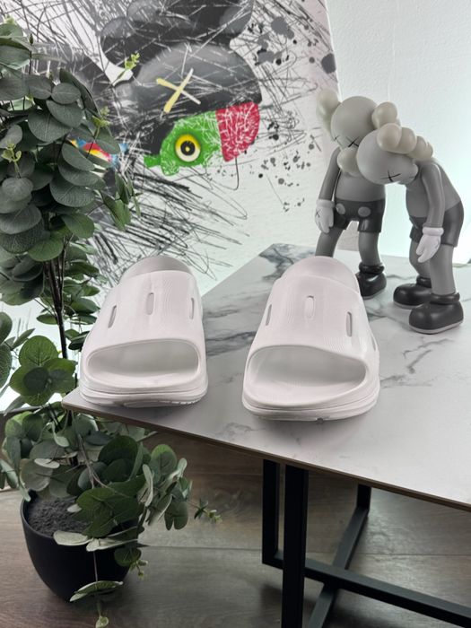Нові тапочки шльопки Hoka Ora Recovery 49 розмір Е11831